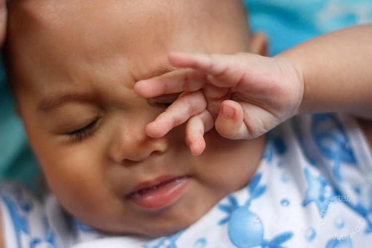 calmer les pleurs de bébé