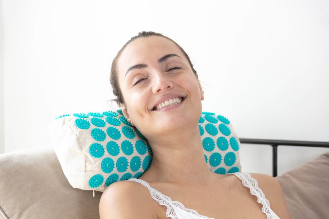 Utiliser un coussin d'acupression contre le mal de dos - Climsom